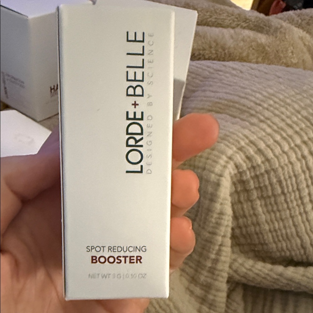 Lorde + Belle Spot Reducing Booster Serum - White